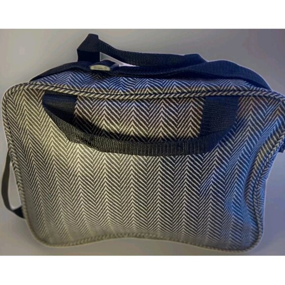 CHAPS Black & Grey Herringbone 10X15 Travel/Carry-On Bag. - Picture 2 of 5